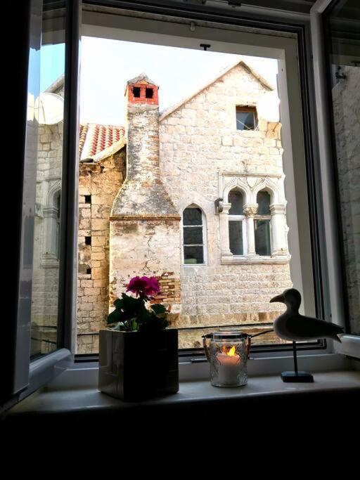 Old Town Apartments Trogir - Free Parking Eksteriør bilde