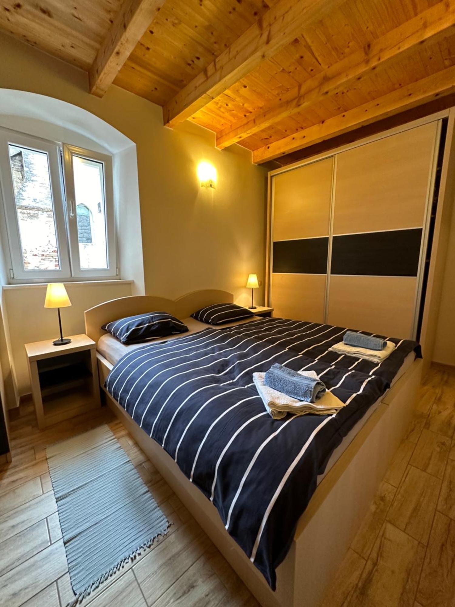 Old Town Apartments Trogir - Free Parking Eksteriør bilde